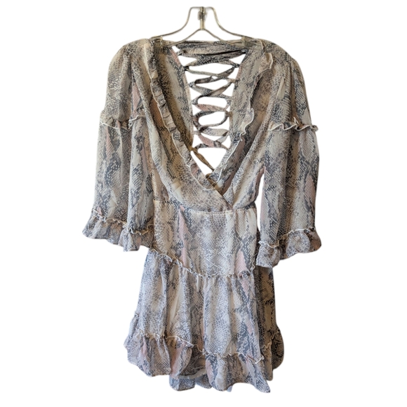 NWT Olivaceous Cream Ruffled Tiered Bell Sleeve Dress Sz. S - Picture 6 of 15